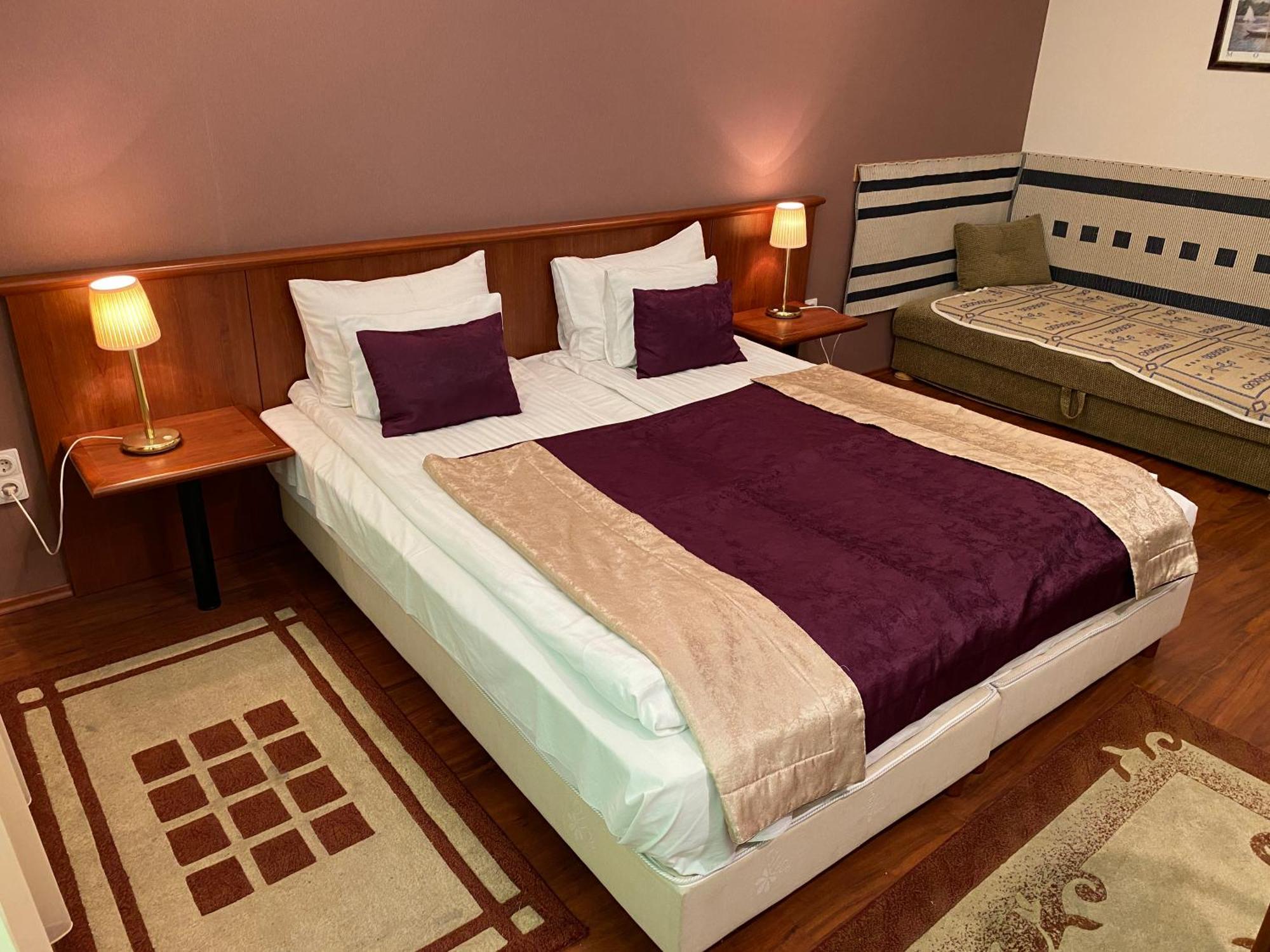 Gold Hotel Budapest Ruang foto
